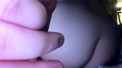 Snapshot of oliviaskies chatting on 05-19-26, 03:02 Olivia baby online show from 05-19-26, 03:02
