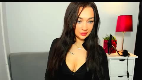 Snapshot of oliviawomen chatting on 03-01-26, 10:28 OliviaWomen online show from 03-01-26, 10:28