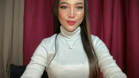 Snapshot of oliviaxxmore69 chatting on 03-13-26, 11:17 ZAINA online show from 03-13-26, 11:17