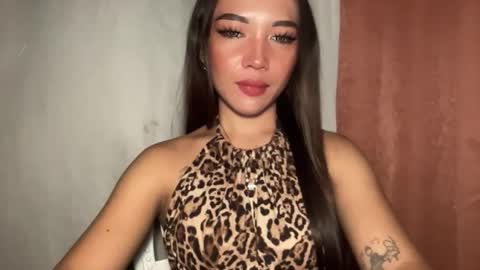 Snapshot of oliviaxxmore69 chatting on 03-16-26, 03:49 ZAINA online show from 03-16-26, 03:49