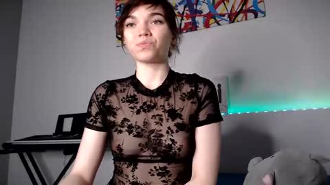 Snapshot of olivka_flower chatting on 12-07-24, 09:22 Angelina Lina online show from 12-07-24, 09:22