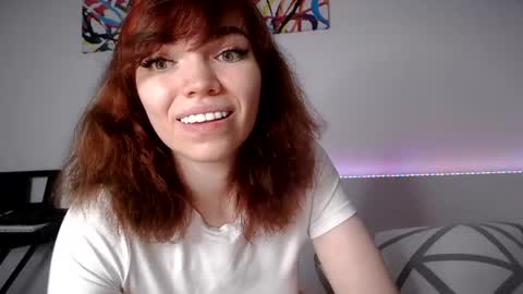 Snapshot of olivka_flower chatting on 12-21-24, 12:31 Angelina Lina online show from 12-21-24, 12:31
