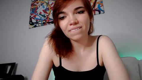 Snapshot of olivka_flower chatting on 01-11-25, 12:33 Angelina Lina online show from 01-11-25, 12:33