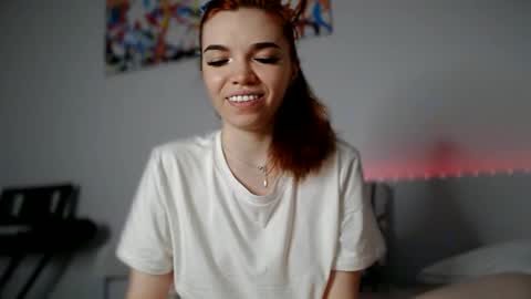 Snapshot of olivka_flower chatting on 01-31-25, 07:29 Angelina Lina online show from 01-31-25, 07:29