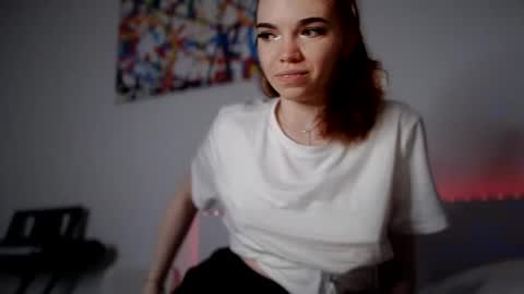 Snapshot of olivka_flower chatting on 01-31-25, 10:31 Angelina Lina online show from 01-31-25, 10:31