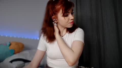 Snapshot of olivka_flower chatting on 02-15-25, 10:31 Angelina Lina online show from 02-15-25, 10:31