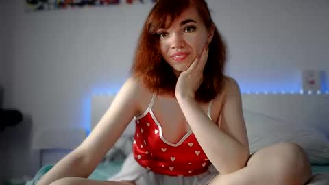 Snapshot of olivka_flower chatting on 02-19-25, 10:09 Angelina Lina online show from 02-19-25, 10:09