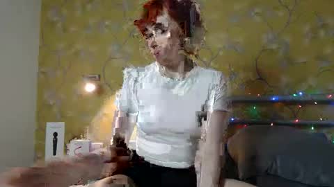 Snapshot of olivka_flower chatting on 09-18-25, 07:05 Angelina Lina online show from 09-18-25, 07:05