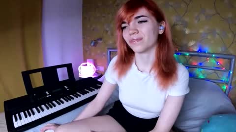 Angelina Lina online show from 12-18-25, 08:15