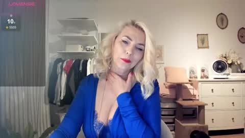 ollalla7 online show from 11-04-25, 07:02