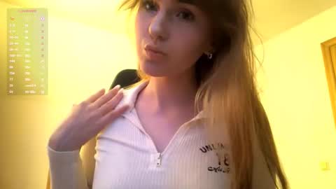 Snapshot of olliefadeley chatting on 09-09-25, 01:21 Mila online show from 09-09-25, 01:21