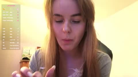 Snapshot of olliefadeley chatting on 09-20-25, 01:23 Mila online show from 09-20-25, 01:23