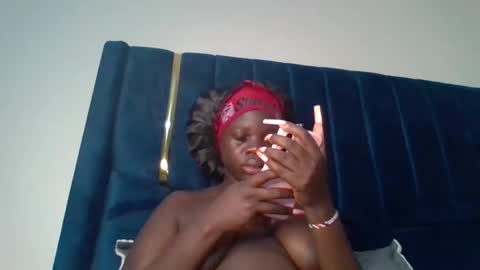 ollleina online show from 04-05-26, 06:54