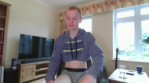 Snapshot of ollysparks chatting on 01-04-25, 12:27 Olly online show from 01-04-25, 12:27