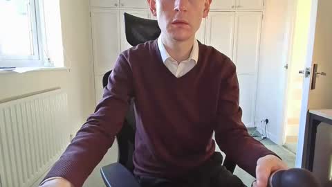 Snapshot of ollysparks chatting on 02-02-25, 01:30 Olly online show from 02-02-25, 01:30