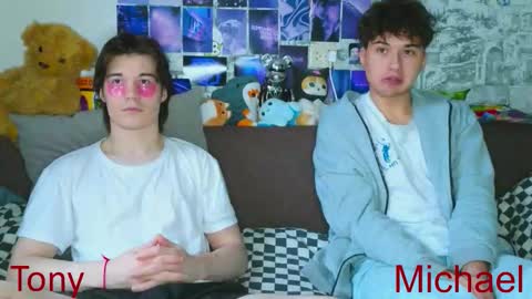 Snapshot of ololkd chatting on 12-19-25, 08:32 Tony online show from 12-19-25, 08:32