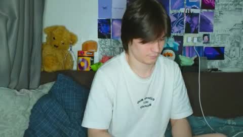 Snapshot of ololkd chatting on 01-05-26, 05:27 Tony online show from 01-05-26, 05:27