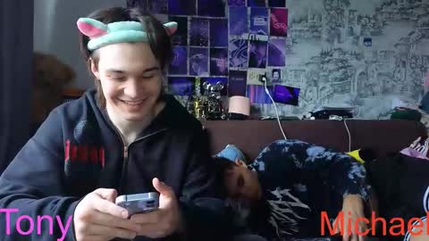 Snapshot of ololkd chatting on 03-12-26, 10:43 Tony online show from 03-12-26, 10:43