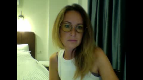 olyra11 online show from 01-05-26, 08:34