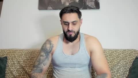 Snapshot of omar_xoxo chatting on 01-19-25, 09:55 Omar online show from 01-19-25, 09:55