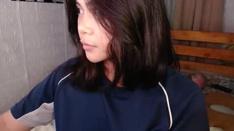 Snapshot of omariaennaid chatting on 11-06-25, 09:05 Angel online show from 11-06-25, 09:05