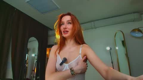Miss Omelia online show from 05-01-26, 04:55