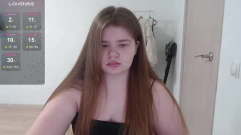 Snapshot of omellyoo chatting on 01-11-26, 10:42 MellY online show from 01-11-26, 10:42