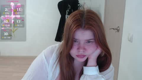 Snapshot of omellyoo chatting on 04-01-26, 06:16 MellY online show from 04-01-26, 06:16