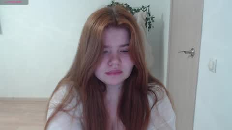 Snapshot of omellyoo chatting on 04-11-26, 10:19 MellY online show from 04-11-26, 10:19