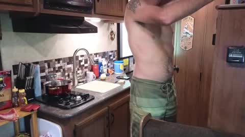 Norm online show from 09-23-25, 04:32