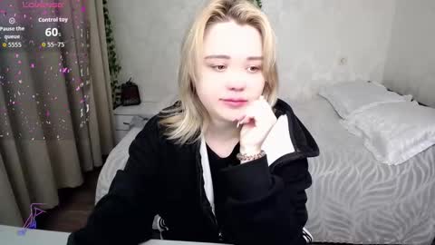 Snapshot of omg_itsperfect chatting on 01-09-26, 06:16 Fina online show from 01-09-26, 06:16