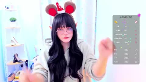 Omori Chan   online show from 11-24-25, 10:42