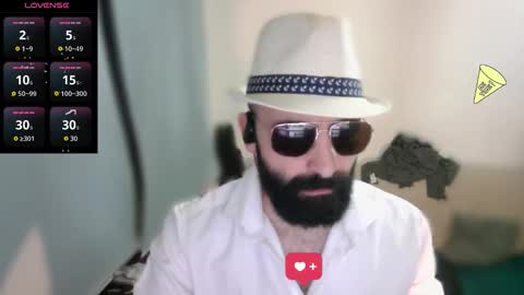 Snapshot of ona_nisme chatting on 10-26-25, 05:08 ona nisme online show from 10-26-25, 05:08