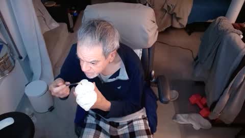 ondoko1234 online show from 12-23-25, 06:44