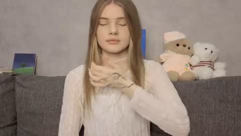 Eva online show from 07-04-26, 01:39
