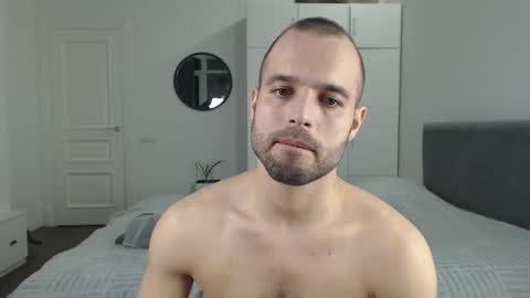 onebestlover online show from 03-08-25, 07:20