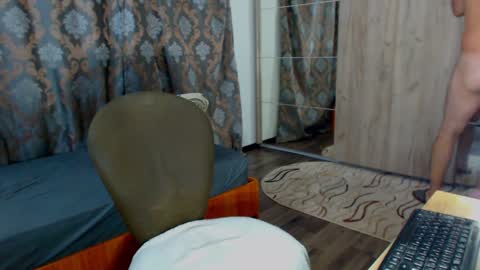 Snapshot of oneboy1x1 chatting on 12-23-24, 04:01 oneboy1x1 online show from 12-23-24, 04:01