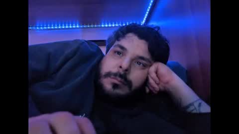 Snapshot of onecrew1 chatting on 10-22-25, 05:24 onecrew1 online show from 10-22-25, 05:24