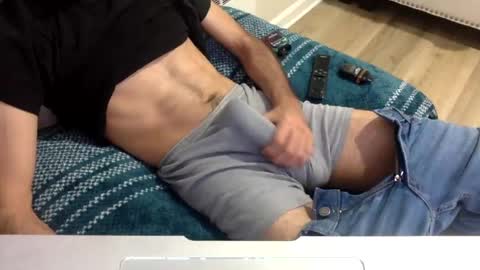 onehitwonder21 online show from 07-18-26, 12:37