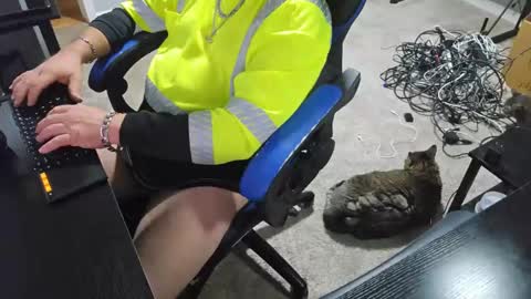 Snapshot of onelargecock0615 chatting on 09-22-25, 12:18 Unpredictable online show from 09-22-25, 12:18