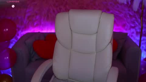 Snapshot of onelaya chatting on 02-08-26, 02:09 L A Y A online show from 02-08-26, 02:09