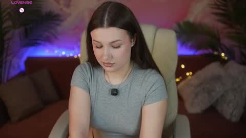 L A Y A online show from 05-11-26, 06:30