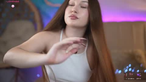 L A Y A online show from 06-07-26, 01:04