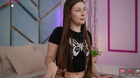 L A Y A online show from 07-27-26, 06:20