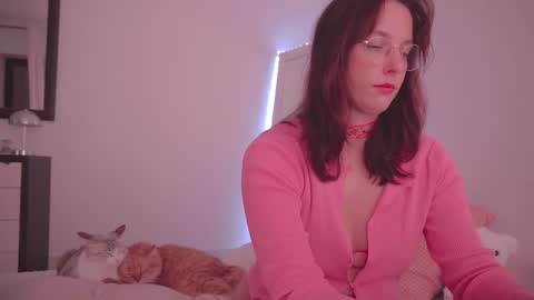 Snapshot of onelittlemermaid chatting on 02-14-26, 10:17 Ariel online show from 02-14-26, 10:17