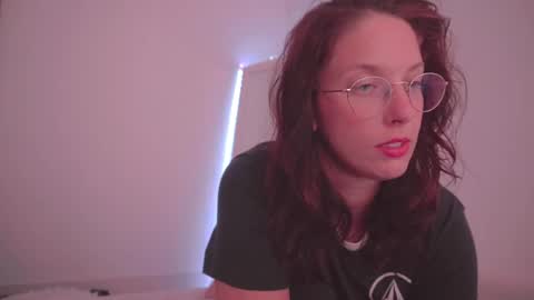 Snapshot of onelittlemermaid chatting on 02-24-26, 10:19 Ariel online show from 02-24-26, 10:19