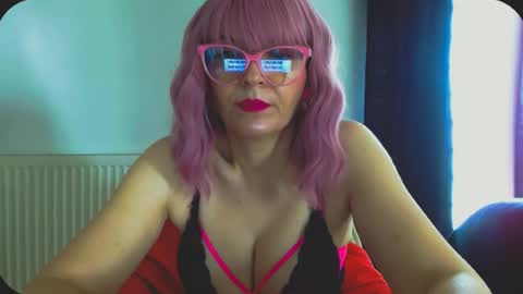 Snapshot of onemoreblonde chatting on 06-21-26, 11:13 Nicol online show from 06-21-26, 11:13