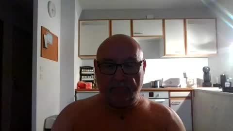 Snapshot of onemoretimebis chatting on 06-20-26, 04:15 Onemoretimebis online show from 06-20-26, 04:15