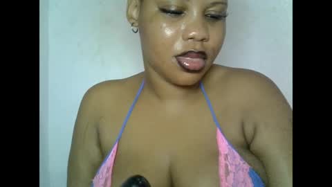 Snapshot of oneofdbestchubbygaloncb chatting on 06-07-26, 02:59 oneofdbestchubbygaloncb online show from 06-07-26, 02:59