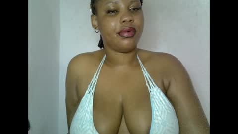 Snapshot of oneofdbestchubbygaloncb chatting on 06-12-26, 03:49 oneofdbestchubbygaloncb online show from 06-12-26, 03:49